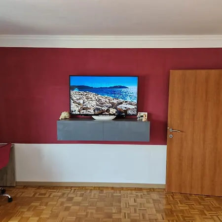 Apartment With Sea View In